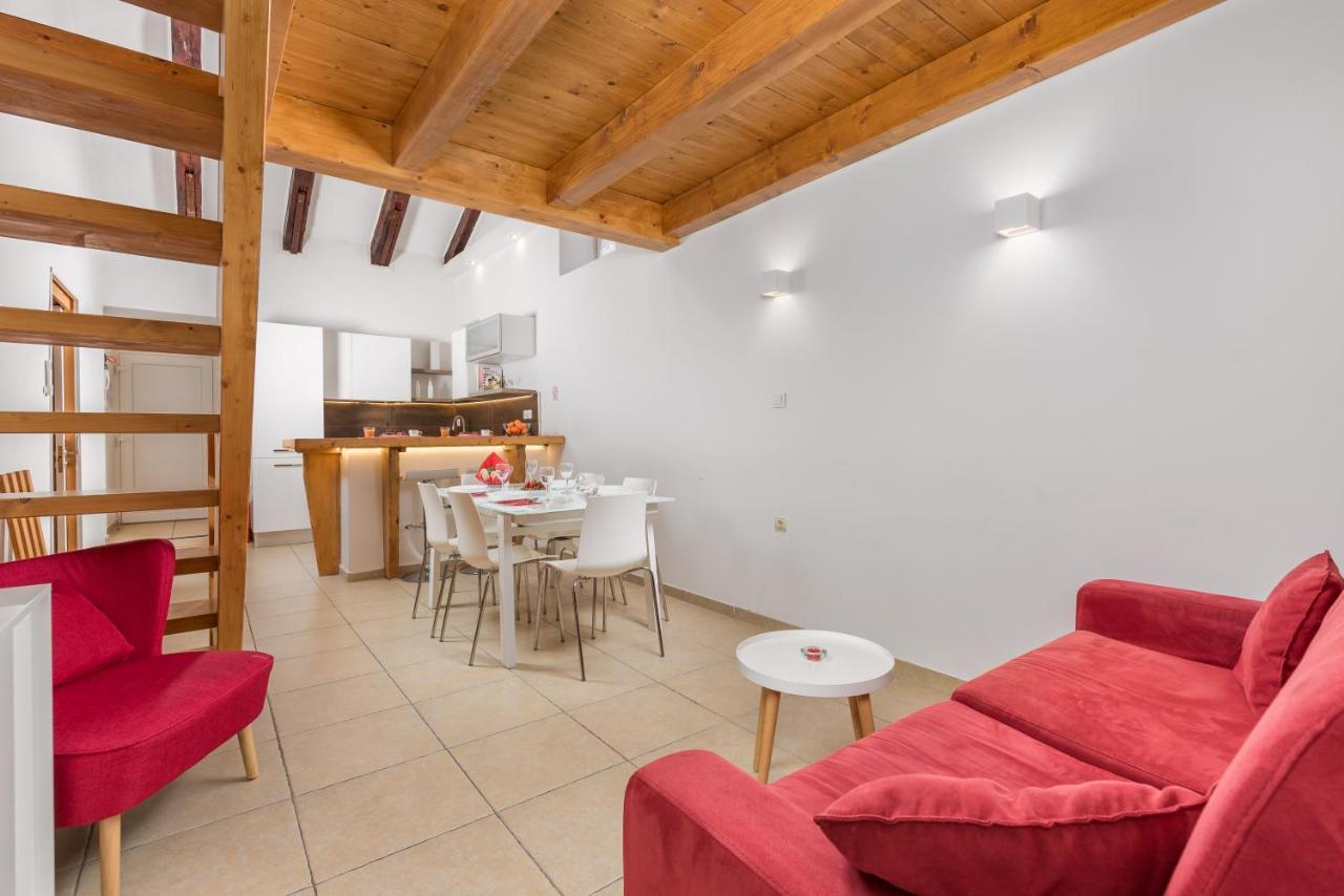 Apartamento The Heart And Soul Of Rijeka Exterior foto