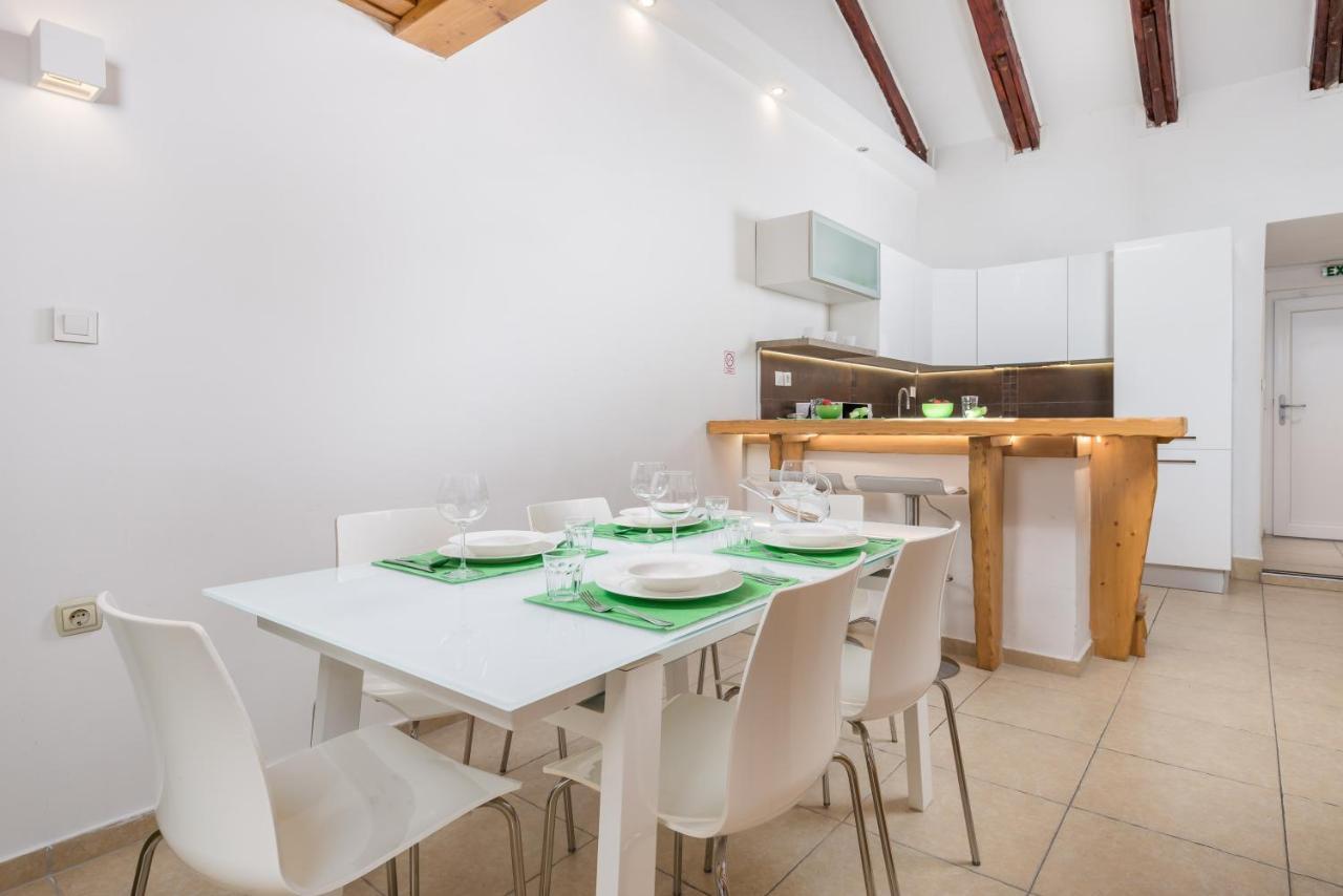 Apartamento The Heart And Soul Of Rijeka Exterior foto