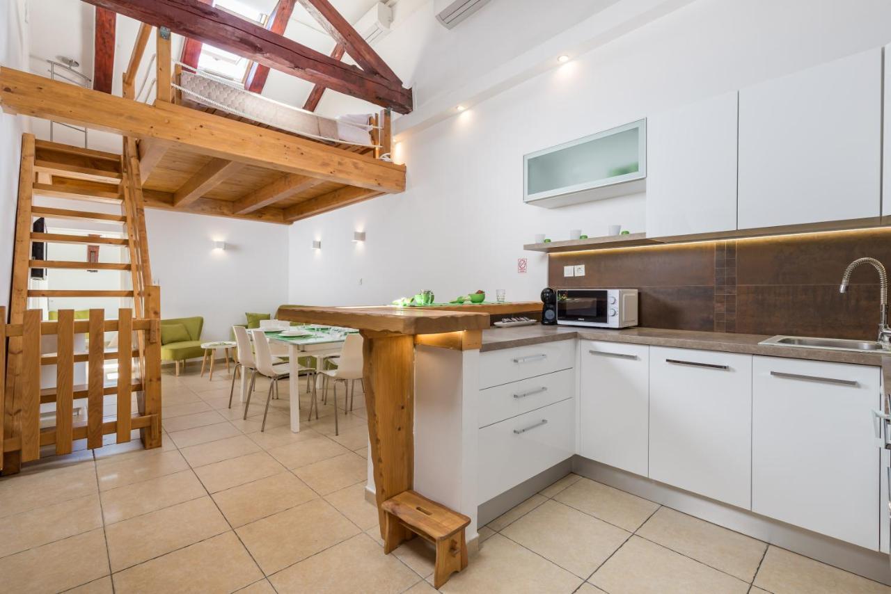 Apartamento The Heart And Soul Of Rijeka Exterior foto